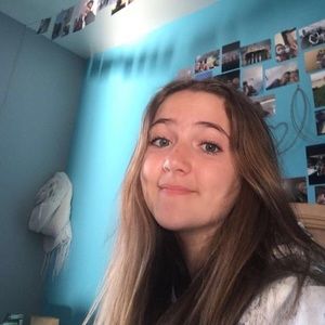 Meet your Posher, Emy
